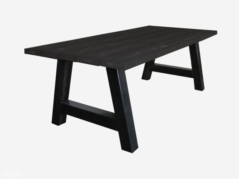 Industriële tafel met Apoot of kruispoten vanaf 349 euro