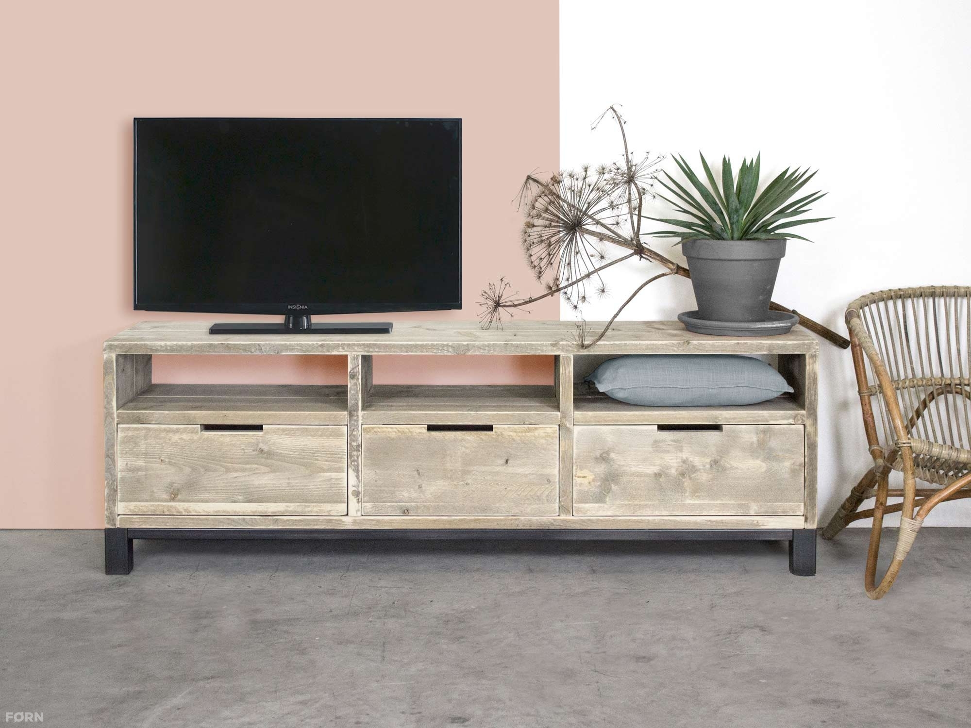 Hubert Hudson terugtrekken tegel TV-meubel Industrieel Jill | Industriële tv kasten en meubels op maat
